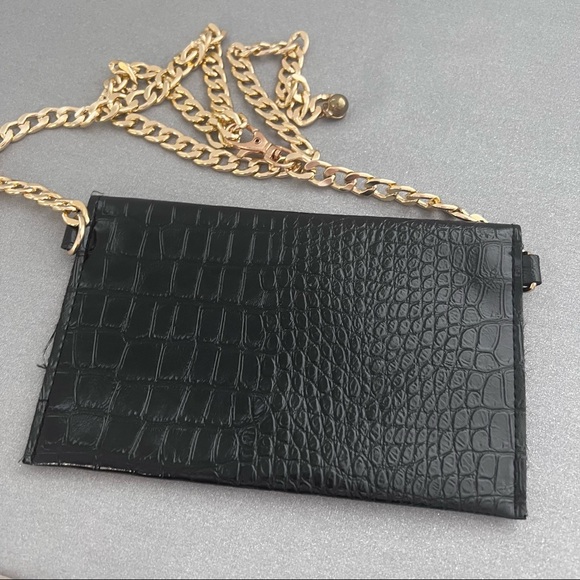 Black shoulder or belt bag/wallet with chain strap - Picture 7 of 9